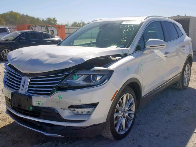 5LMCJ3C98HUL44601 - 2017 LINCOLN MKC RESERV BEIGE photo 2