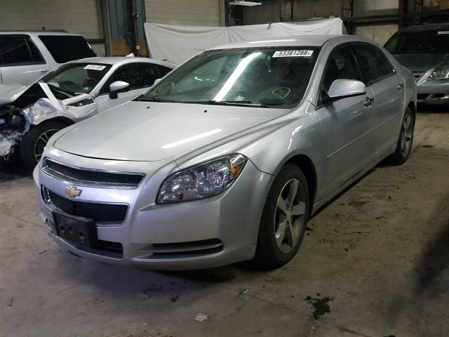 1G1ZC5E0XCF331988 - 2012 CHEVROLET MALIBU 1LT 银色 照片 2