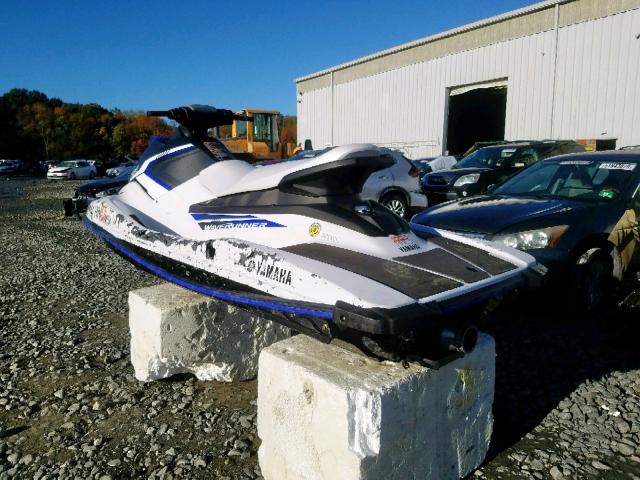 YAMA0243L718 - 2018 YAMAHA WAVERUNNER WHITE photo 3