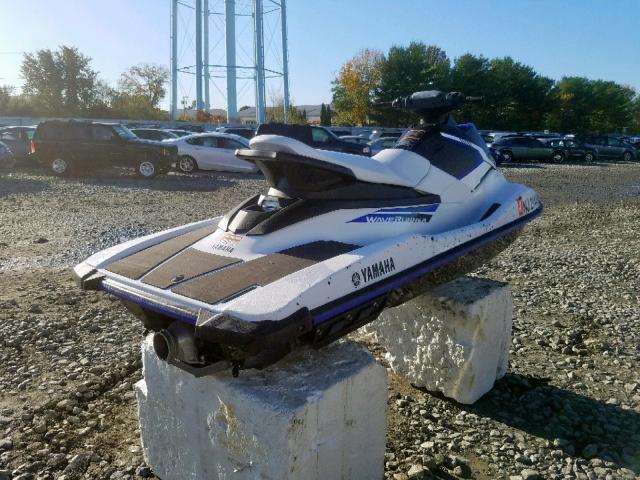 YAMA0243L718 - 2018 YAMAHA WAVERUNNER WHITE photo 4