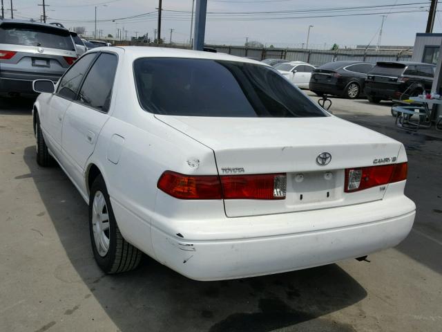 JT2BF22K610293253 - 2001 TOYOTA CAMRY CE WHITE photo 3