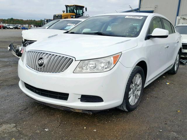 1G4GB5EG6AF110427 - 2010 BUICK LACROSSE C WHITE photo 2