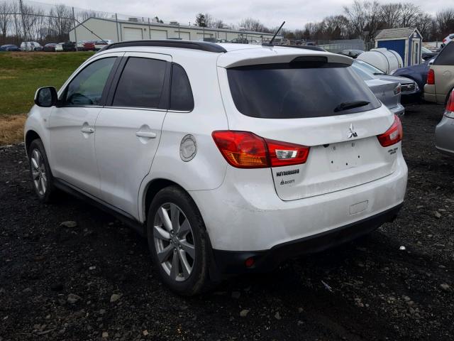 4A4AR4AU0EE032422 - 2014 MITSUBISHI OUTLANDER WHITE photo 3