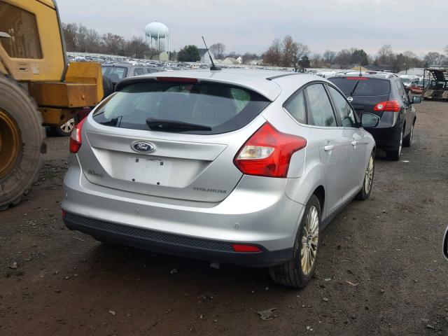 1FAHP3N2XCL276043 - 2012 FORD FOCUS TITA SILVER photo 4