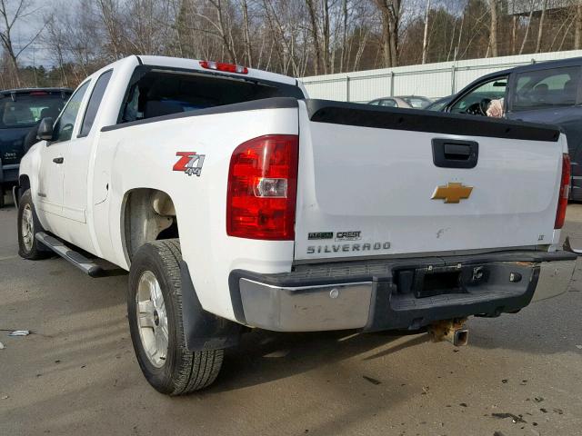 1GCRKSE74CZ236301 - 2012 CHEVROLET SILVERADO WHITE photo 3