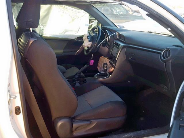 JTKJF5C7XGJ020598 - 2016 TOYOTA SCION TC თეთრი ფოტო 5