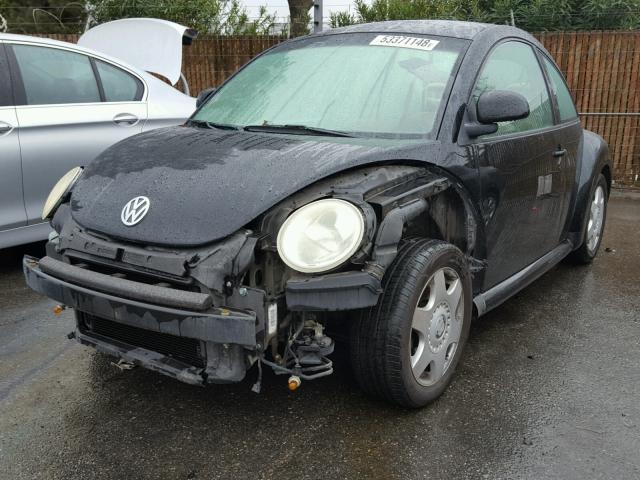 3VWBB61C1WM021151 - 1998 VOLKSWAGEN NEW BEETLE BLACK photo 2