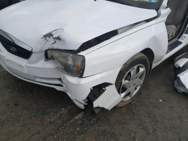 KMHDN46D76U304539 - 2006 HYUNDAI ELANTRA GL WHITE photo 9