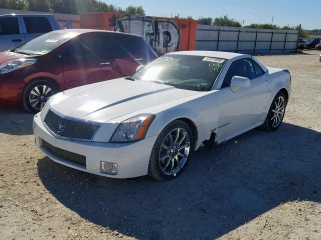 1G6YX36D585601349 - 2008 CADILLAC XLR-V WHITE photo 2