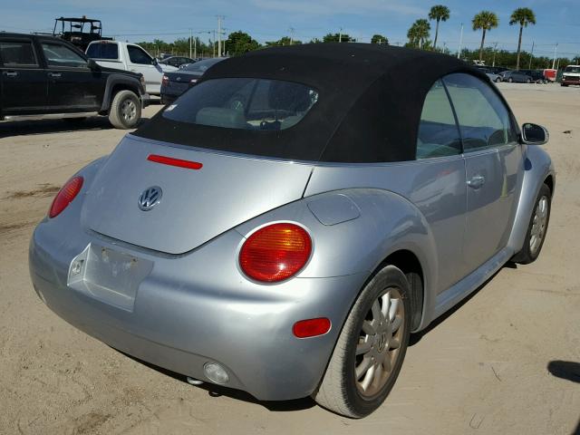 3VWCM31Y35M351879 - 2005 VOLKSWAGEN NEW BEETLE SILVER photo 4