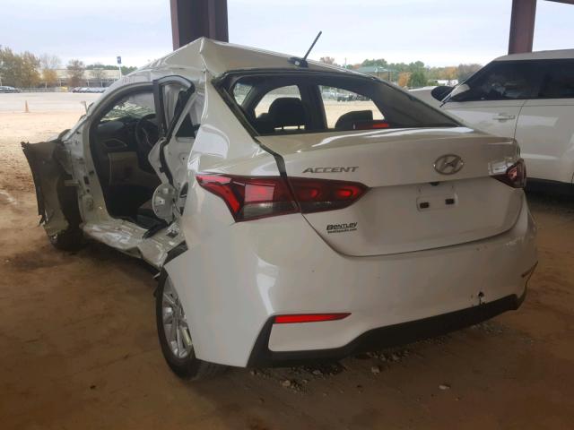 3KPC24A30JE010639 - 2018 HYUNDAI ACCENT SEL WHITE photo 3