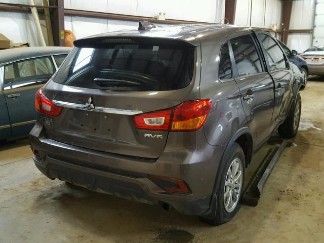 JA4AJ3AU1JU601796 - 2018 MITSUBISHI RVR SE GRAY photo 4