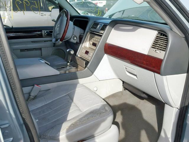 5LMFU27585LJ02754 - 2005 LINCOLN NAVIGATOR SILVER photo 5