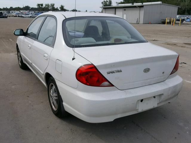 KNAFB121135300828 - 2003 KIA SPECTRA BA WHITE photo 3