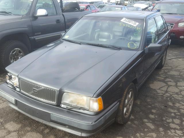 YV1LS5514P2083169 - 1993 VOLVO 850 GRAY photo 2