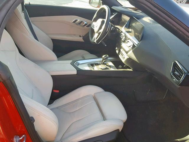 WBAHF3C59KWW15329 - 2019 BMW Z4 SDRIVE3 RED photo 5