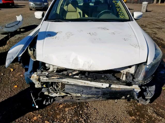 1HGCP26899A197132 - 2009 HONDA ACCORD EXL WHITE photo 9