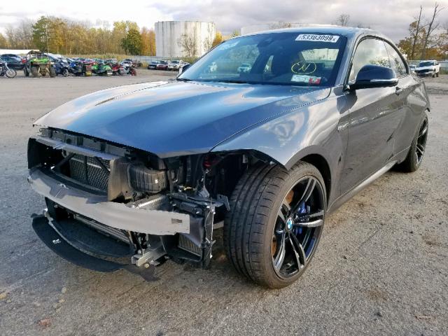 WBS1J5C5XJ7B70120 - 2018 BMW M2 GRAY photo 2