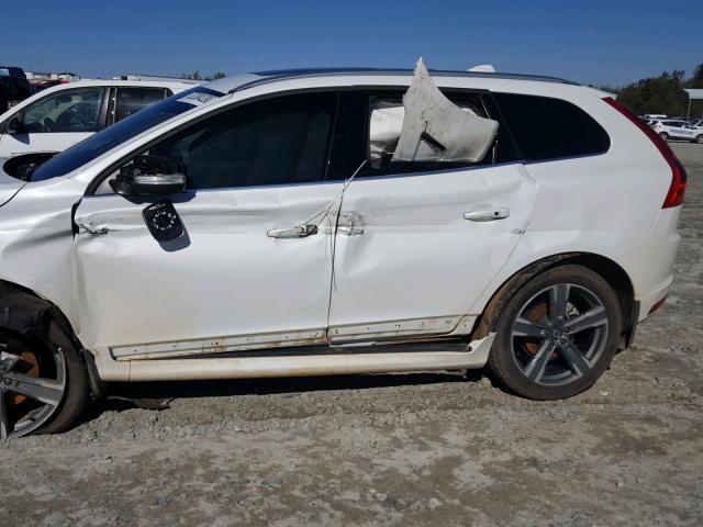 YV440MDRXH2080549 - 2017 VOLVO XC60 T5 WHITE photo 10