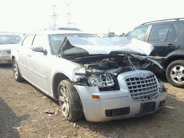 2C3KA53G77H647842 - 2007 CHRYSLER 300 TOURIN SILVER photo 1