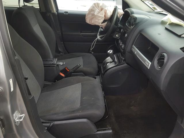 1C4NJDBB4GD557019 - 2016 JEEP COMPASS SP 银色 照片 5