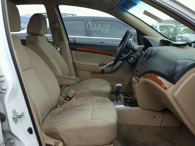 KL1TD6DE8BB149068 - 2011 CHEVROLET AVEO LS WHITE photo 5