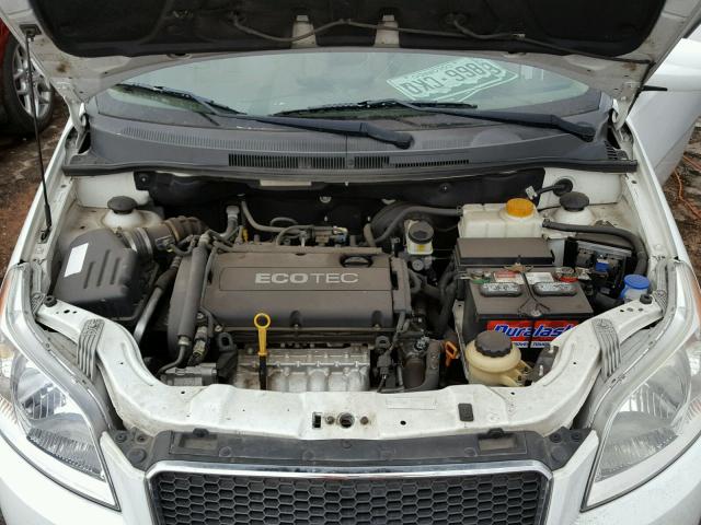 KL1TD6DE8BB149068 - 2011 CHEVROLET AVEO LS WHITE photo 7
