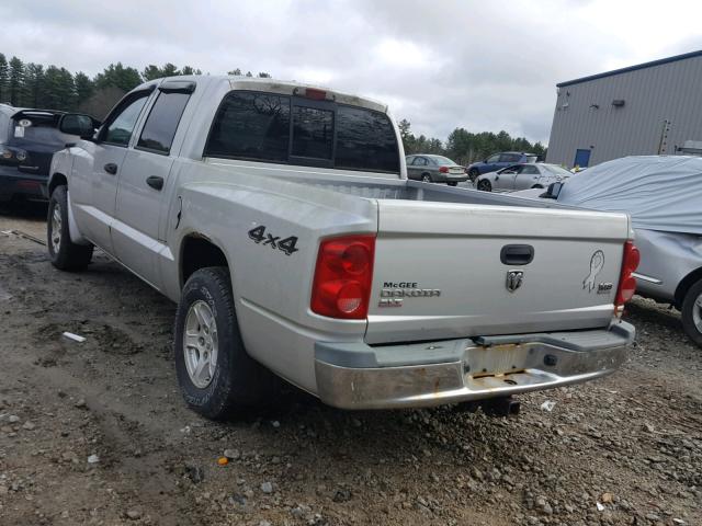 1D7HW48N35S338728 - 2005 DODGE DAKOTA QUA SILVER photo 3