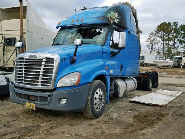 1FUJGLDR0CLBF0002 - 2012 FREIGHTLINER CASCADIA 1 BLUE photo 2