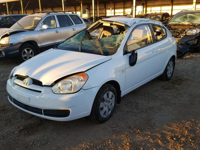 KMHCM3AC0BU201108 - 2011 HYUNDAI ACCENT GL WHITE photo 2