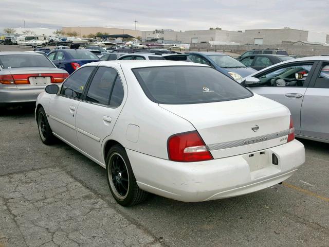 1N4DL01DX1C168339 - 2001 NISSAN ALTIMA XE WHITE photo 3