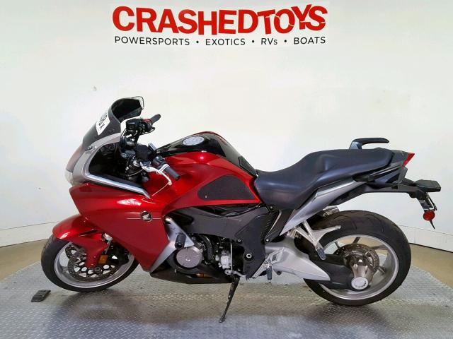 JH2SC6316AK000623 - 2010 HONDA VFR1200 F TWO TONE photo 5