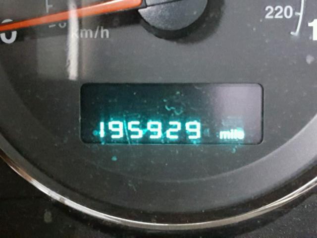 1J8HH48KX6C206676 - 2006 JEEP COMMANDER SILVER photo 8