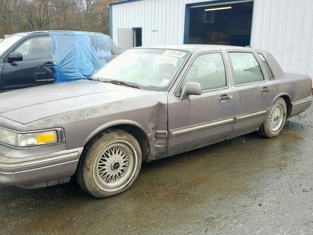 1LNLM82W9SY611419 - 1995 LINCOLN TOWN CAR S SILVER photo 9