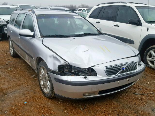 YV1SW53D111005734 - 2001 VOLVO V70 T5 TUR SILVER photo 1