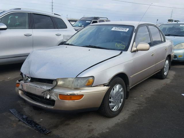 1NXBB02E8TZ428029 - 1996 TOYOTA COROLLA DX SILVER photo 2