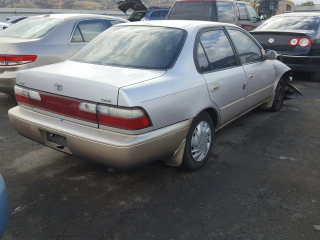 1NXBB02E8TZ428029 - 1996 TOYOTA COROLLA DX SILVER photo 4