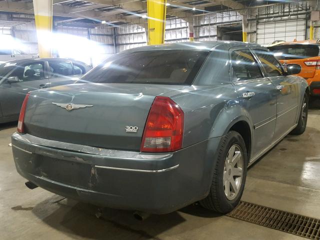 2C3JA53G05H134490 - 2005 CHRYSLER 300 TOURIN GRAY photo 4