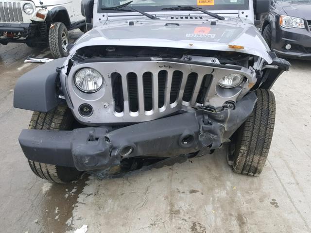 1C4GJWAG7JL929919 - 2018 JEEP WRANGLER S SILVER photo 9