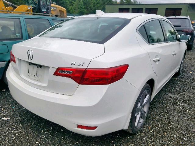 19VDE1F76DE020157 - 2013 ACURA ILX 20 TEC WHITE photo 4