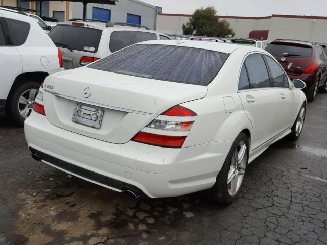 WDDNG71X68A196608 - 2008 MERCEDES-BENZ S 550 WHITE photo 4