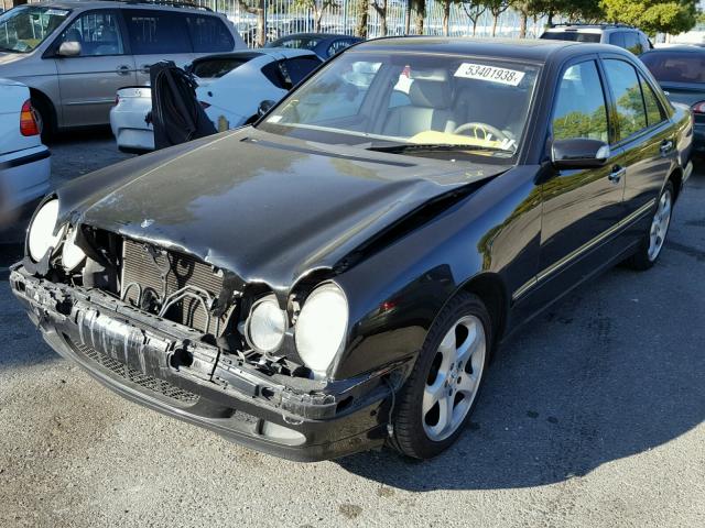 WDBJF65J12B473435 - 2002 MERCEDES-BENZ E 320 BLACK photo 2