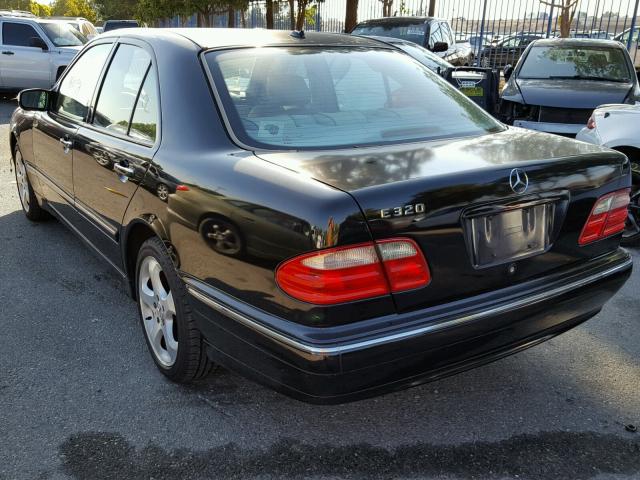 WDBJF65J12B473435 - 2002 MERCEDES-BENZ E 320 BLACK photo 3