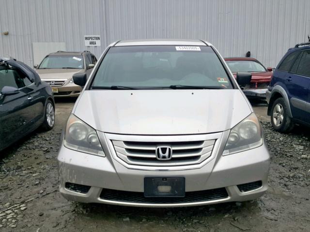 5FNRL38239B033661 - 2009 HONDA ODYSSEY LX SILVER photo 9