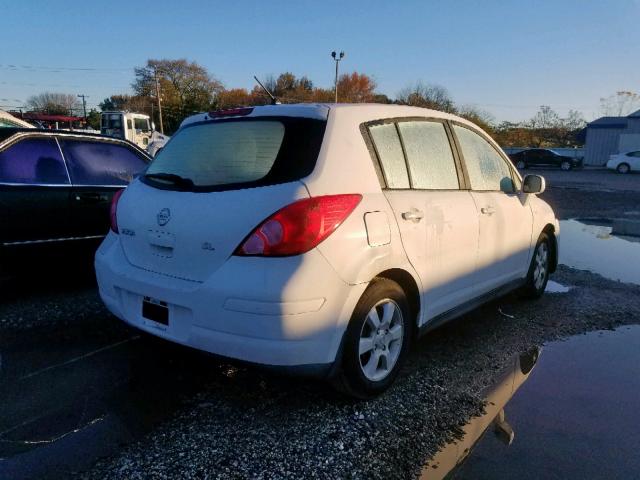 3N1BC13E27L409419 - 2007 NISSAN VERSA S WHITE photo 4