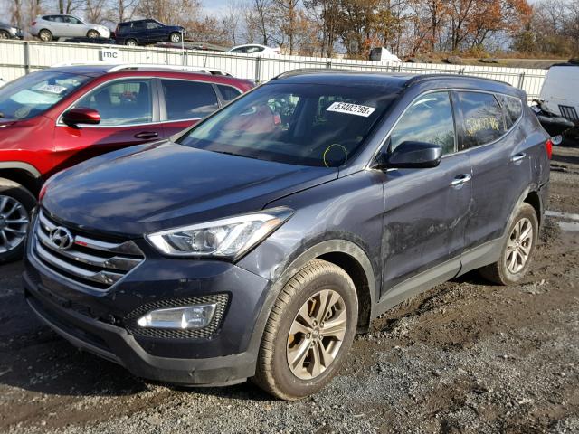 5XYZUDLB6GG328317 - 2016 HYUNDAI SANTA FE S BLUE photo 2