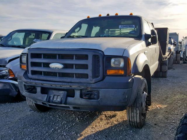 1FDAW56P76ED06673 - 2006 FORD F550 SUPER WHITE photo 2