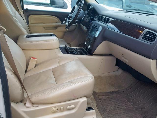 1GKS2EEF1BR262805 - 2011 GMC YUKON DENA CREAM photo 5