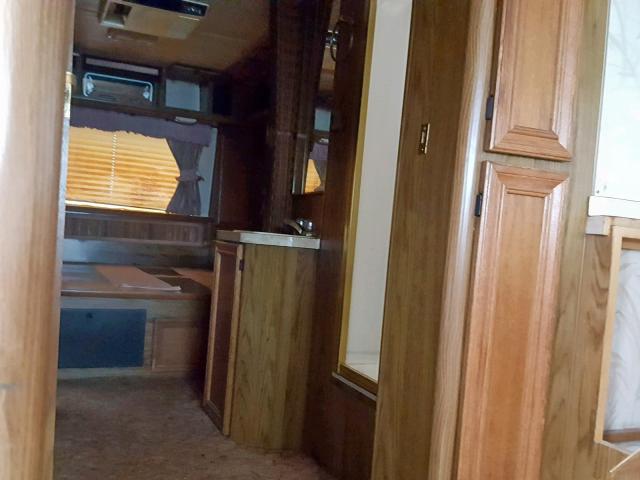 1GBKP37W0F3333570 - 1986 PACE MOTORHOME BROWN photo 9