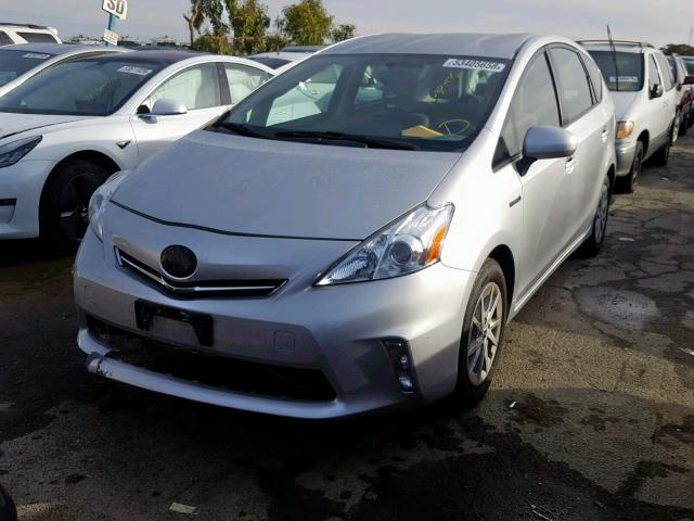 JTDZN3EUXEJ002586 - 2014 TOYOTA PRIUS V SILVER photo 2